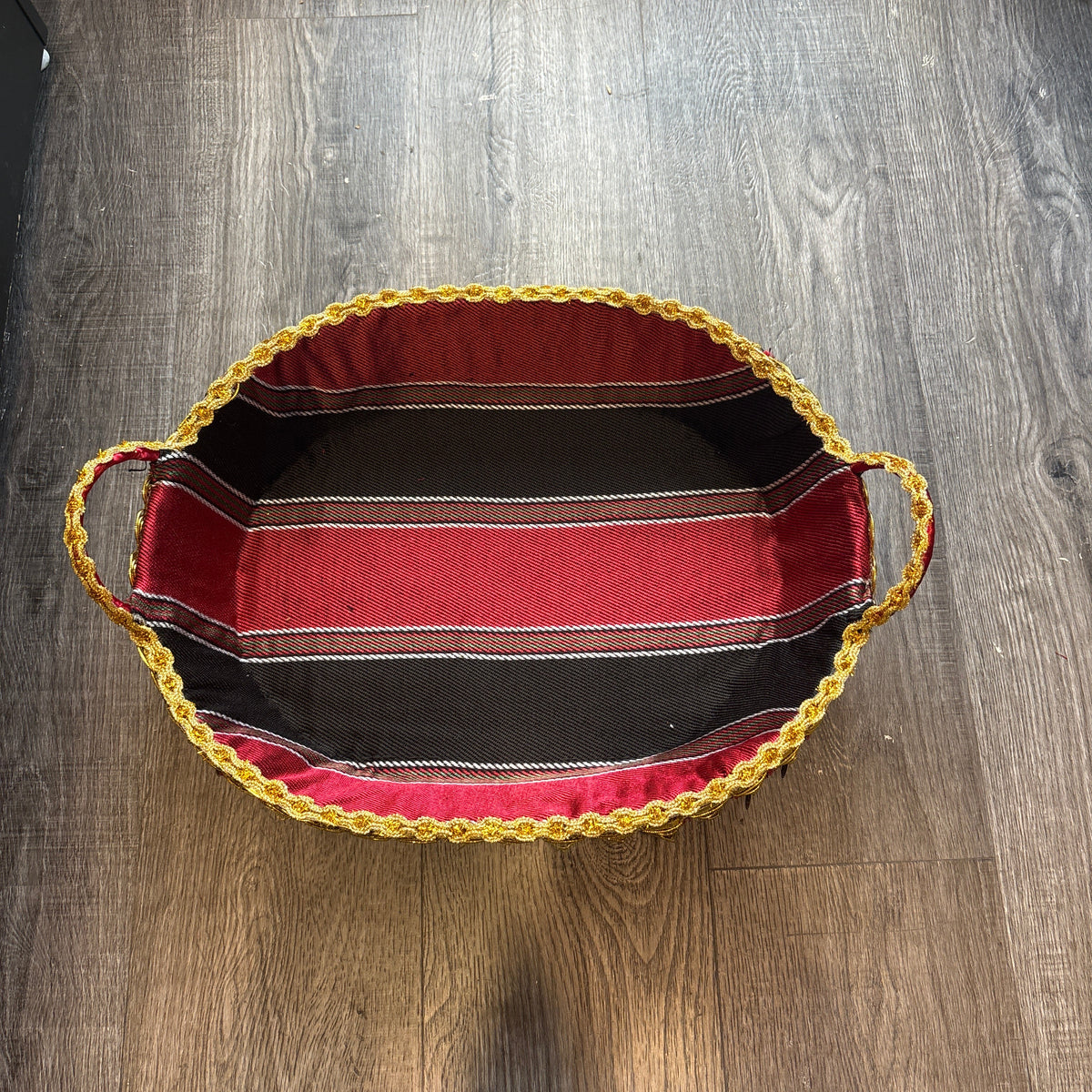 Traditional Basket A10083