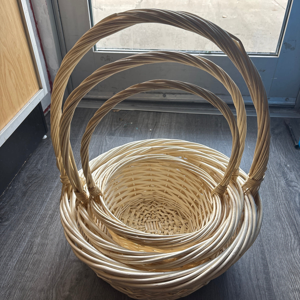 Basket with Handle A10066