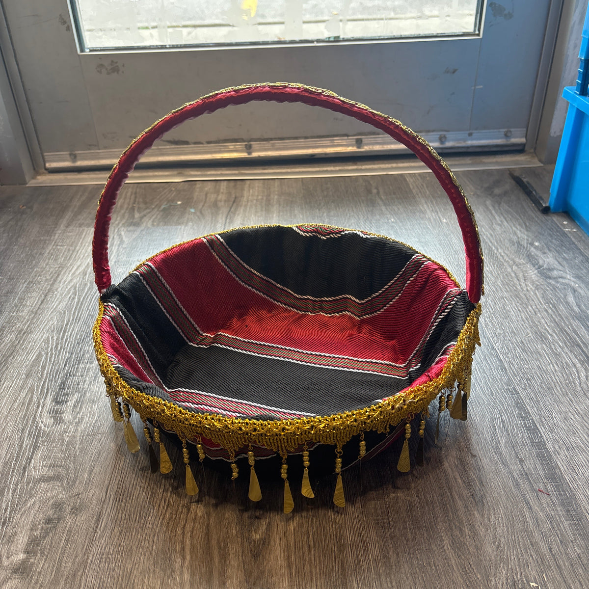 Traditional Basket A10084