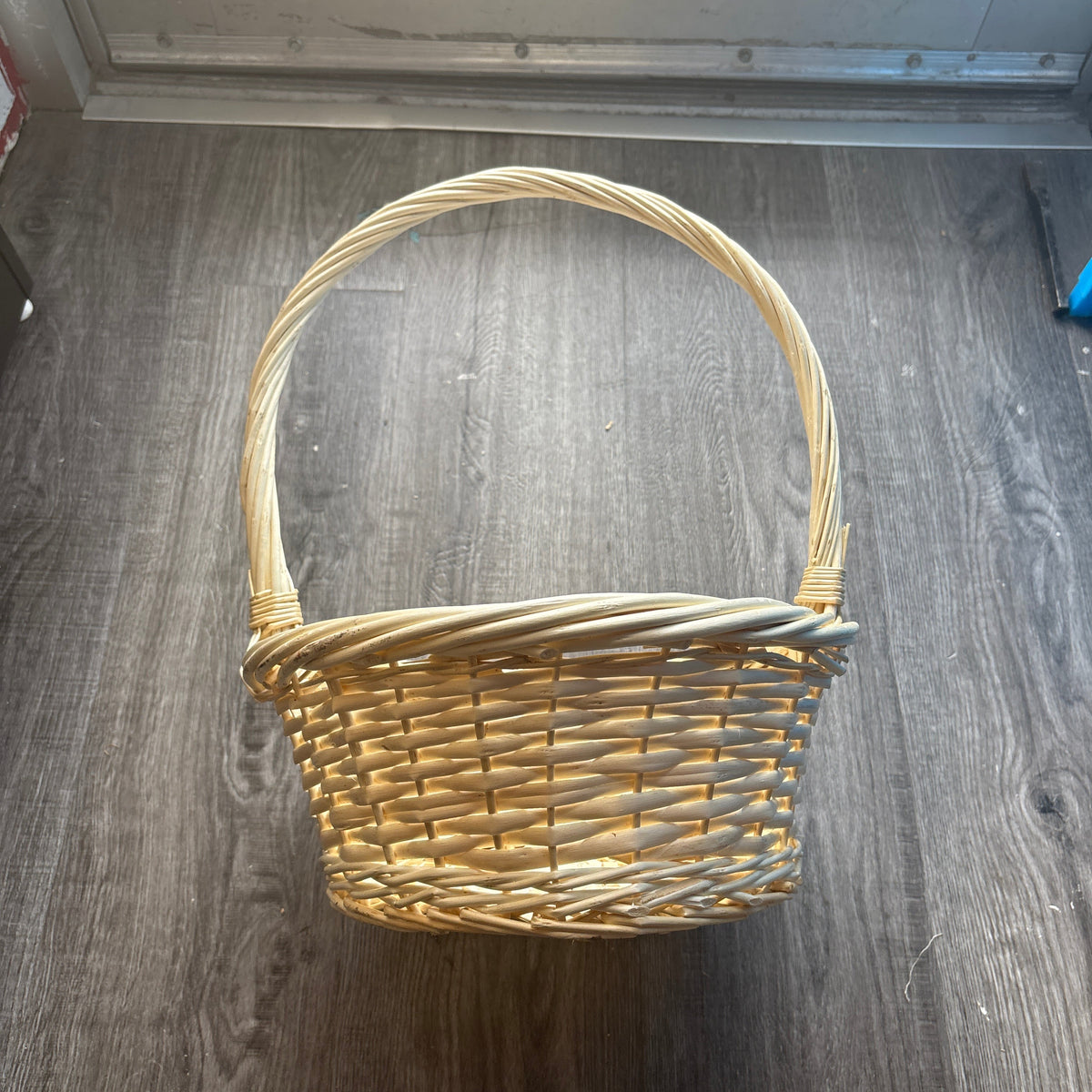 Basket with Handle A10065