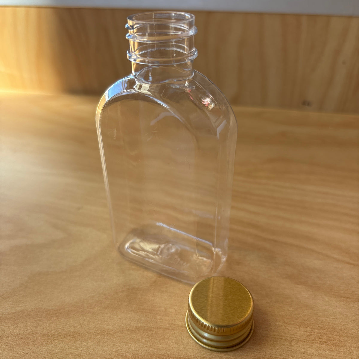 Flat 100ml Plastic Bottle Zamzam Water Bottle with Gold Cap for Party ...