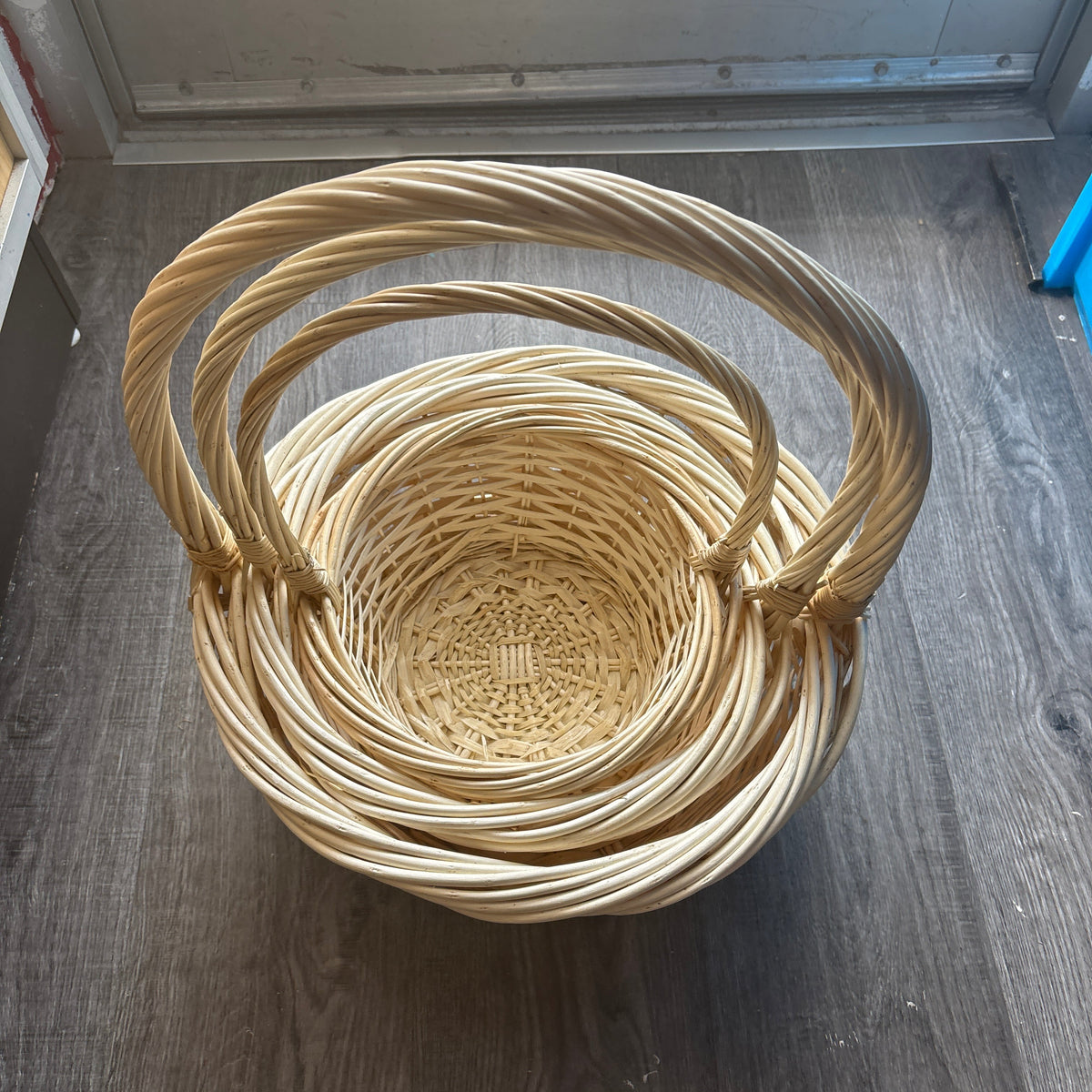 Basket with Handle A10065