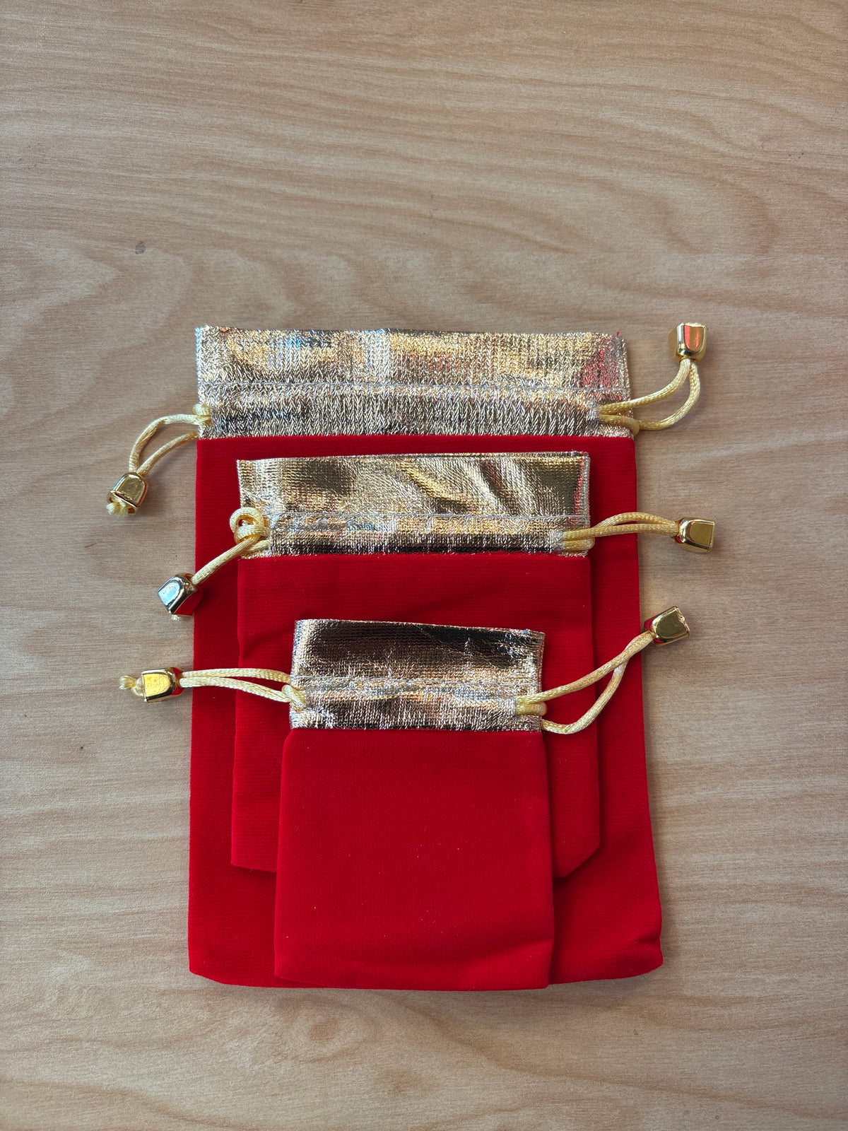 Red & Black Velvet Drawstring Bags with Golden Rim Jewelry Pouches for Earrings Stamping Wedding