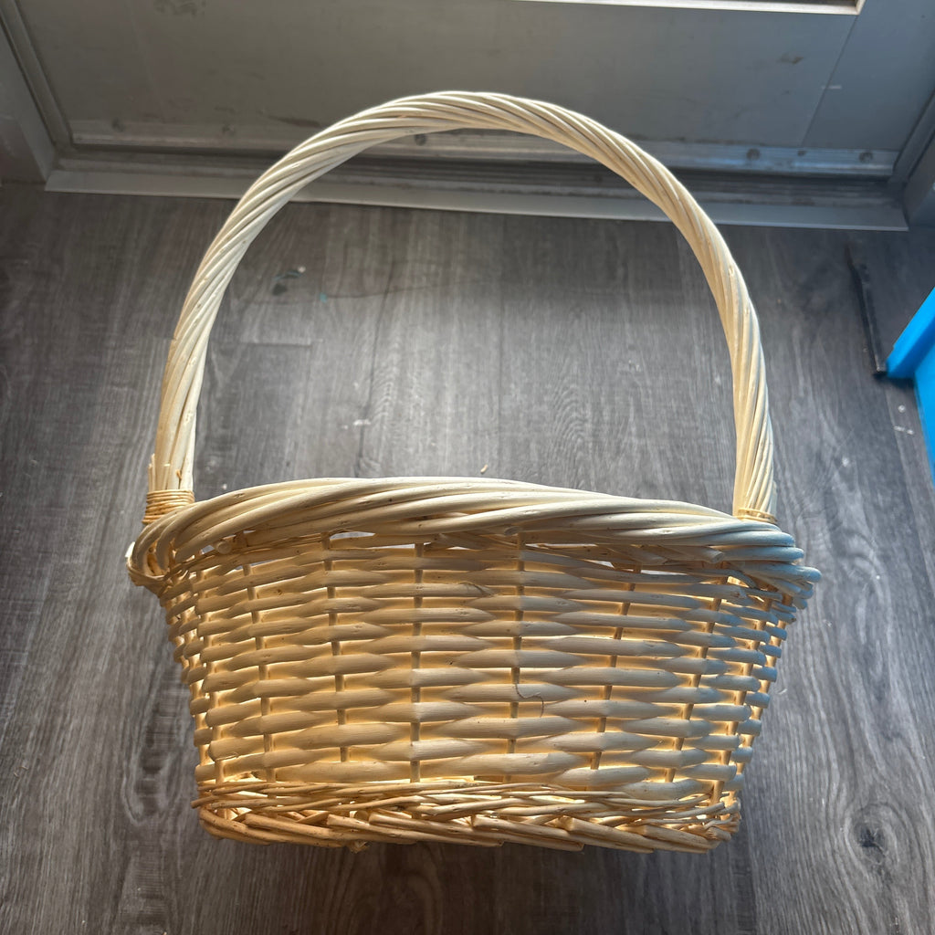 Basket with Handle A10065