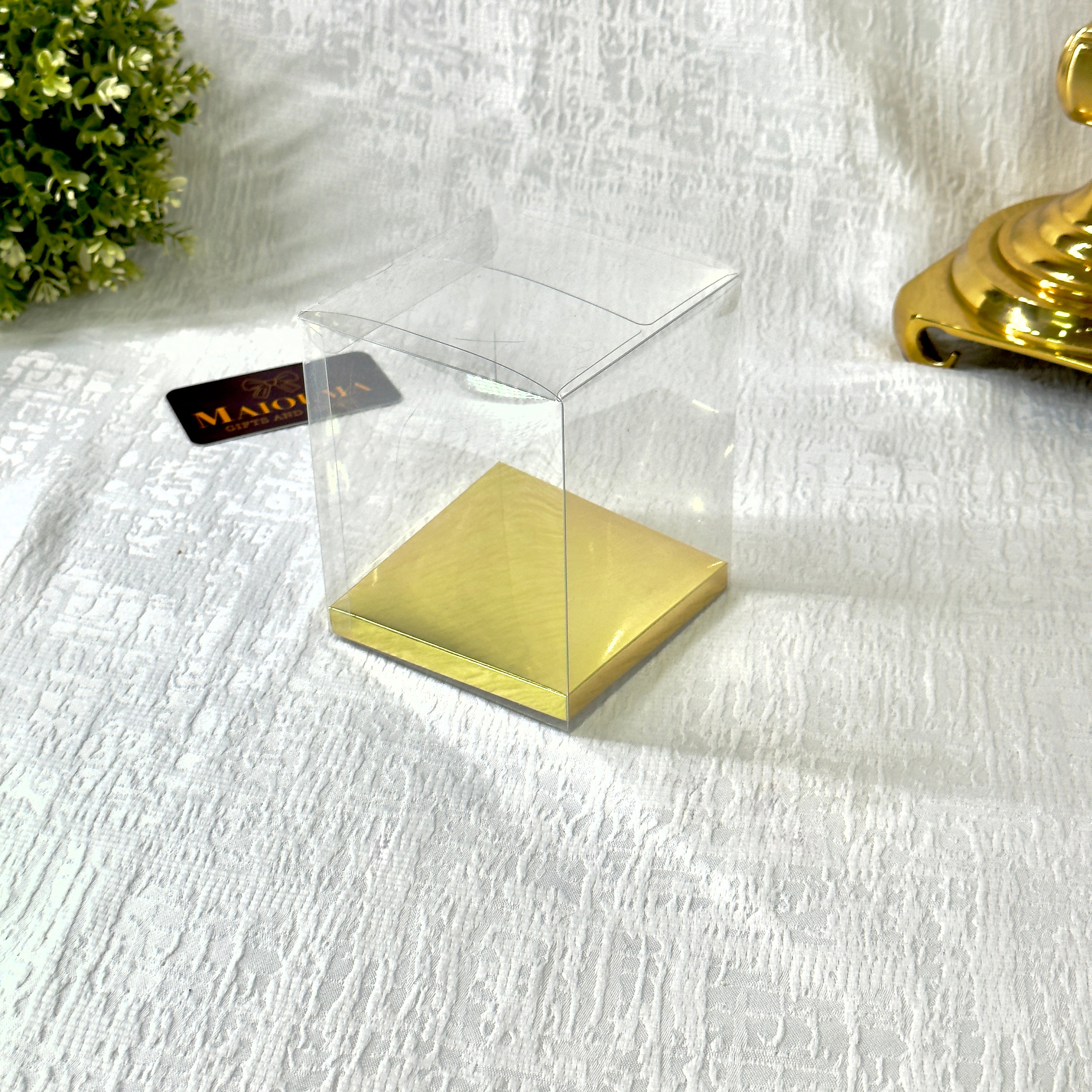 Clear Plastic PVC Box with Golden Base Party Favor Box