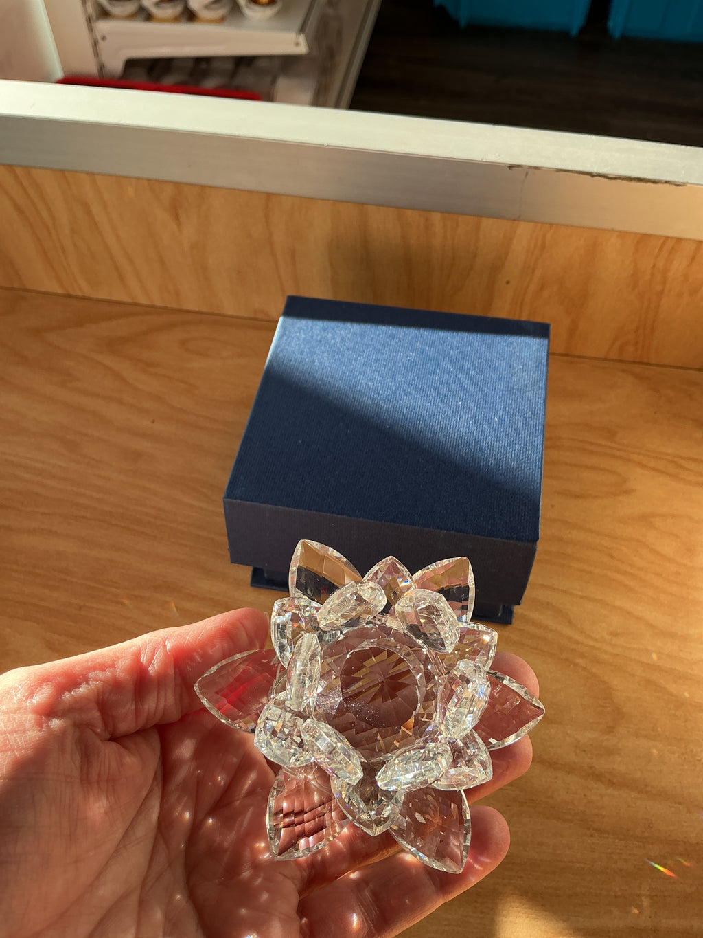 Crystal Lotus Flower Shape F90327